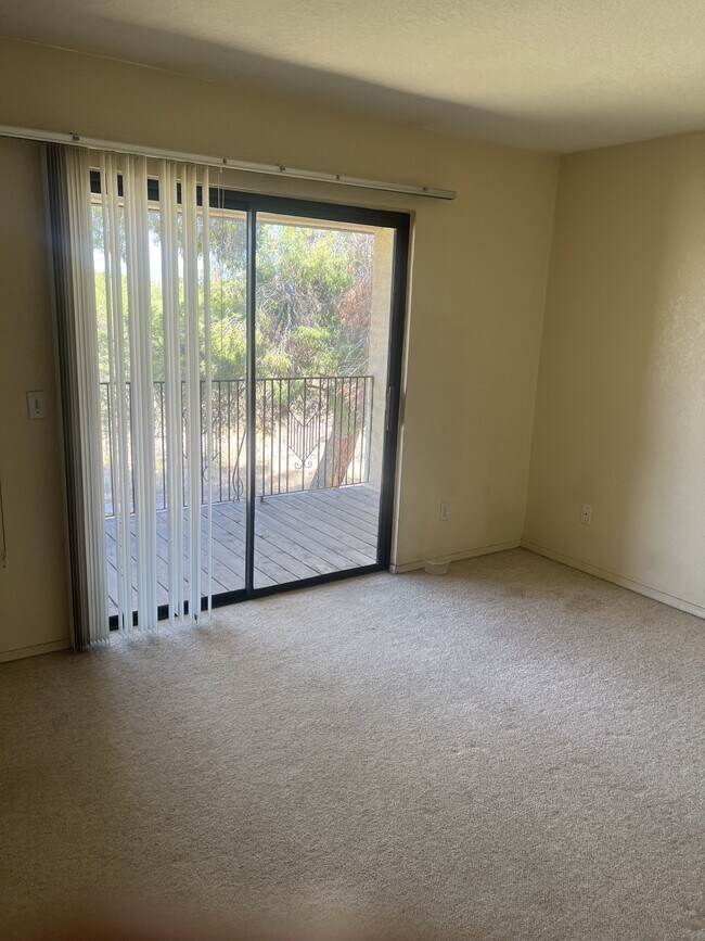 Building Photo - 797 W Mesa Verde Dr