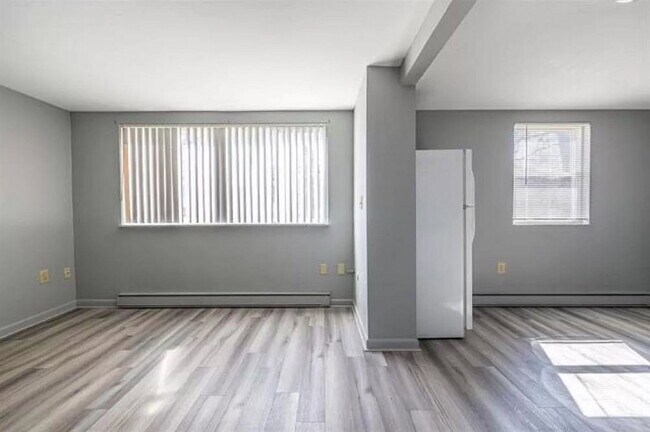 Building Photo - 171 Loudon Rd