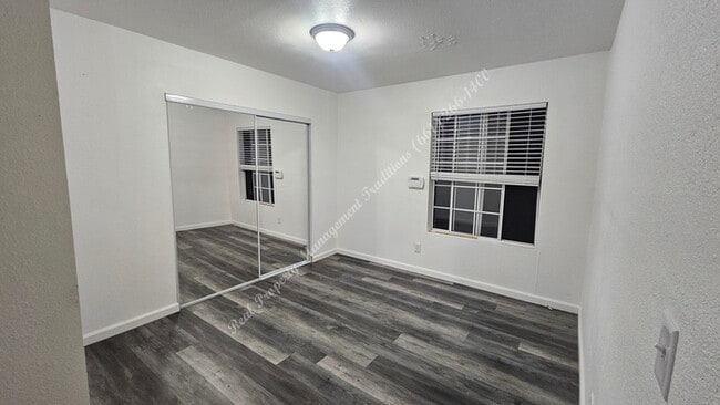 Building Photo - *** Please call us @ 661-266-1400 for information on availability, showings and applications proc...