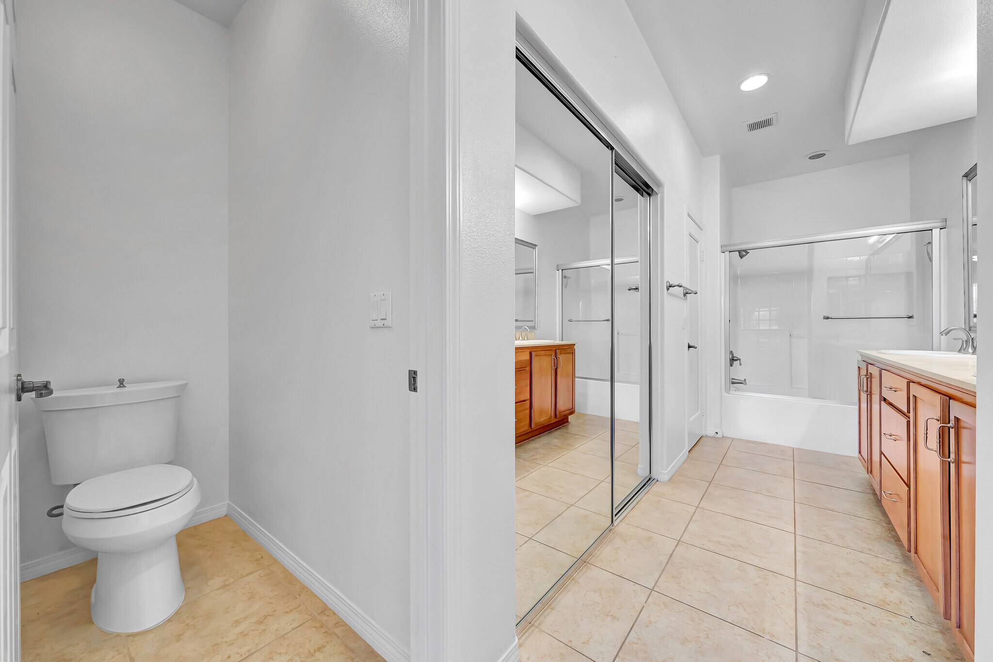 Building Photo - 23904 Calle del Sol Dr