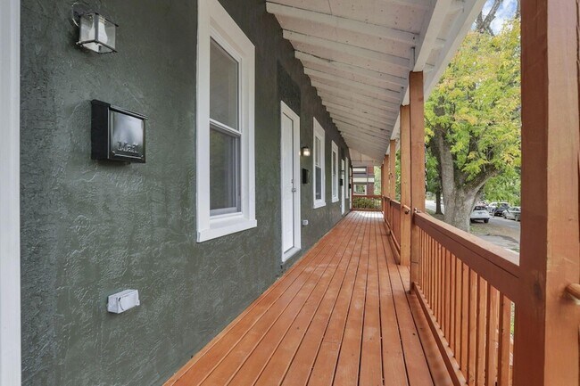 Building Photo - 2486 Findley Ave