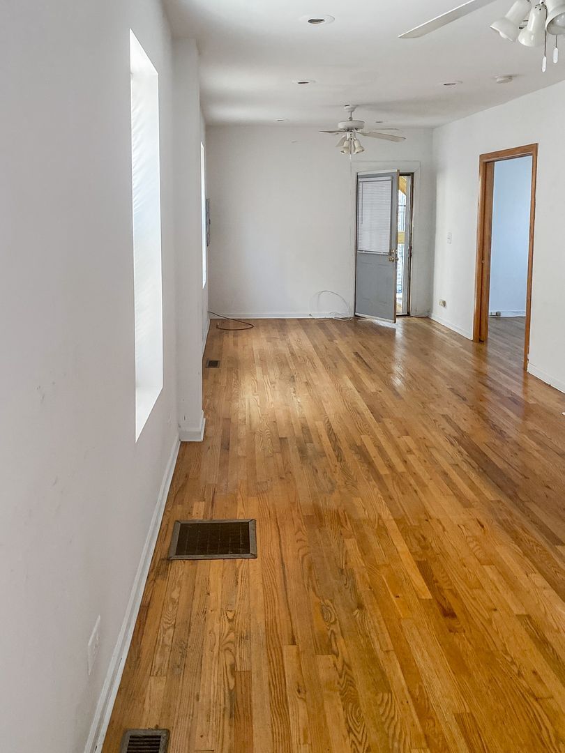 Building Photo - 2311 N Southport Ave