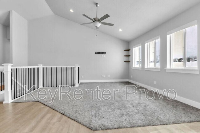 Building Photo - 1226 N 150 E