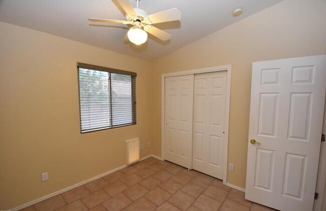 Building Photo - 3 Bedroom, 2 Bathroom Home with Amazing Views