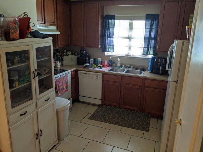 Building Photo - 3442 N Carnation Ct