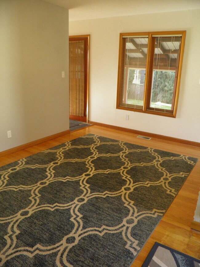 Building Photo - 4034 SE Rex St