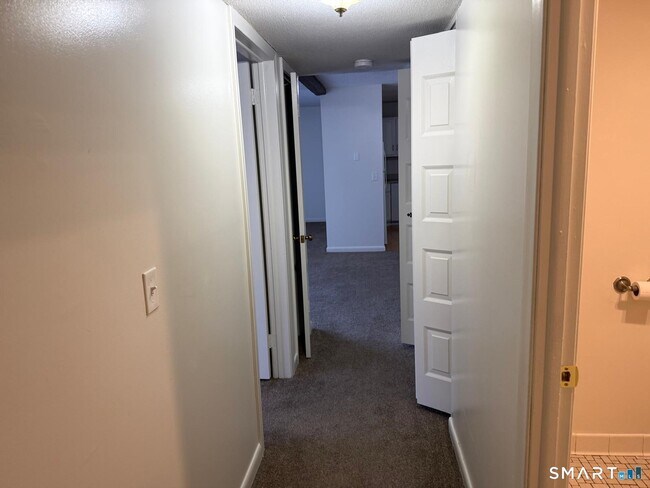 Building Photo - 1274 E Main St