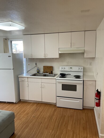 Building Photo - 1405 Caroline