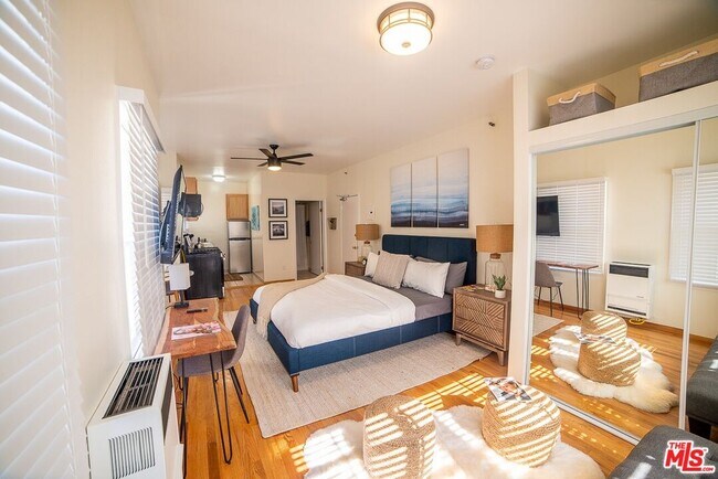 Building Photo - 26 Breeze Ave