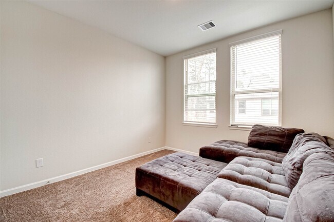 Building Photo - 617 Aspen Falls Ct