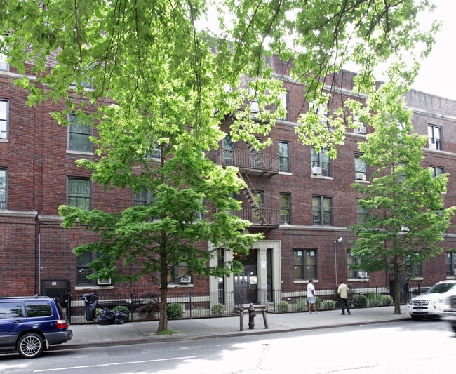 Building Photo - Harding Court