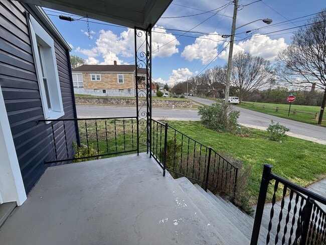 Building Photo - $500 OFF first months rent********950 Morgan Avenue -One Level Living with 2 bedrooms and 2 baths