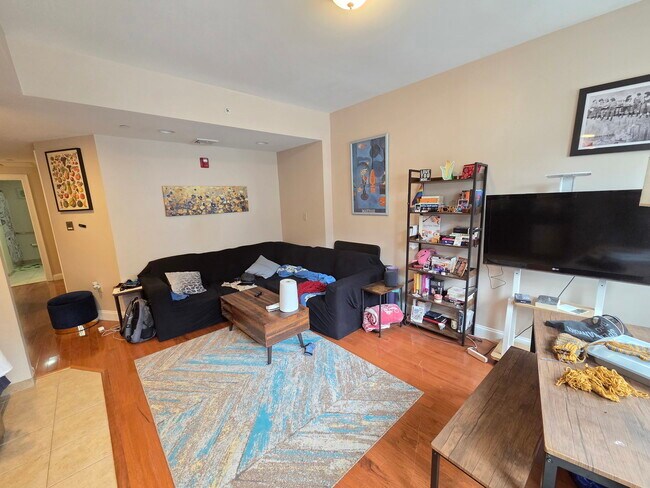 Building Photo - 75 Hancock St