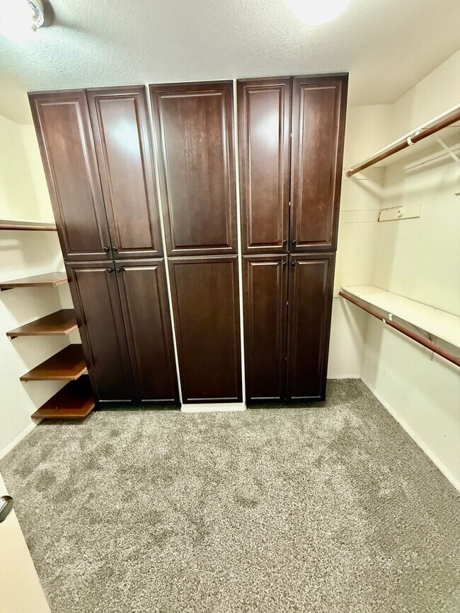 Building Photo - UPGRADED VICTORVILLE HOME