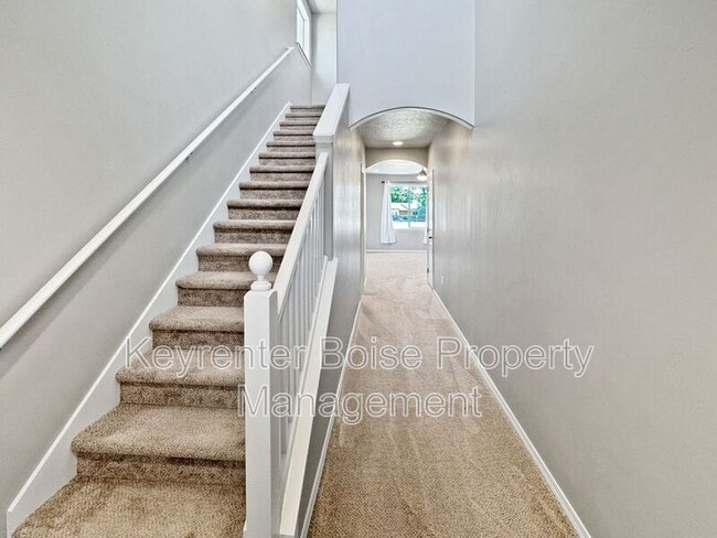 Building Photo - 34 N Mingus Ave