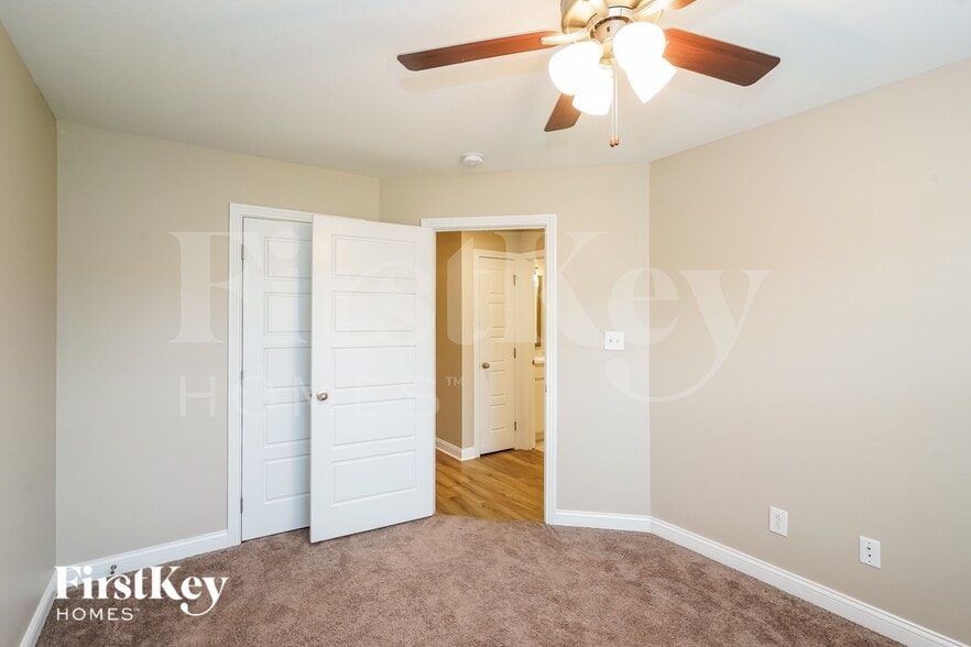 Building Photo - 1046 Whitney Dr