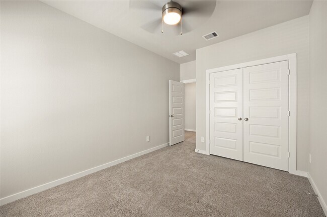 Building Photo - 10015 Rustic Charm St