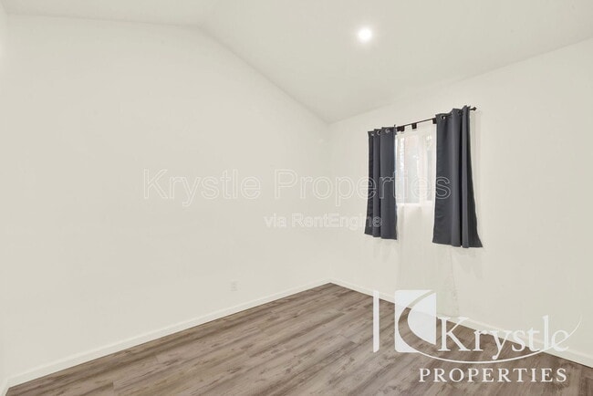 Building Photo - 215 Central Ave