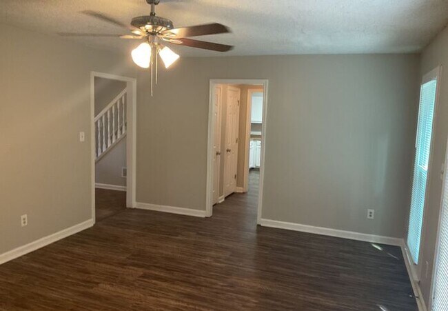 Building Photo - Curries Crossing Subdivision