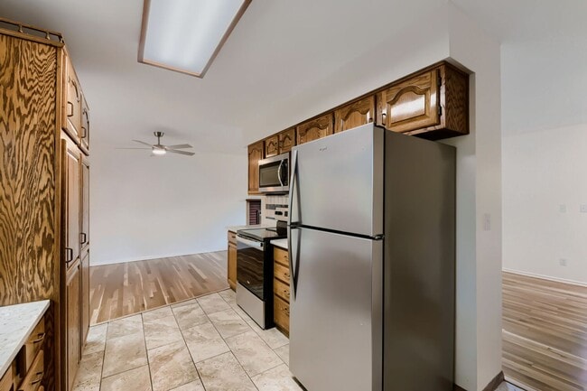Building Photo - 1290 Judson Dr