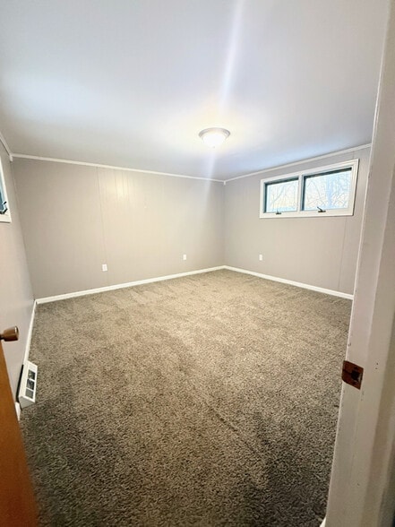 Building Photo - 312 Forrest St