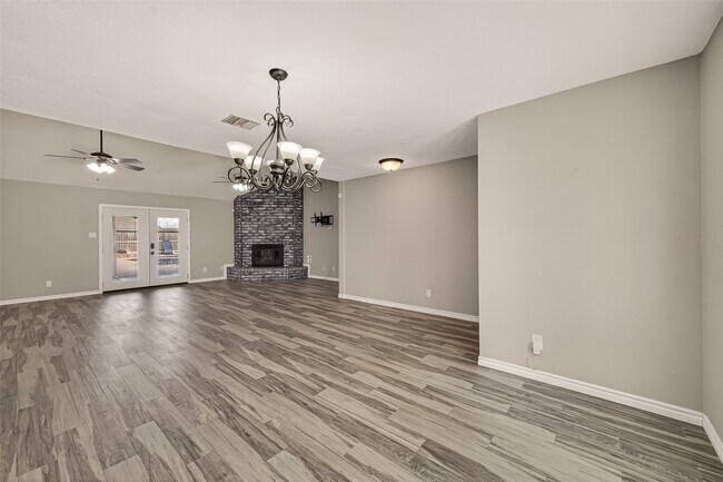 Building Photo - 15734 Pagehurst Dr