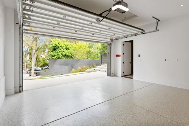 Building Photo - 1030 Centinela Ave