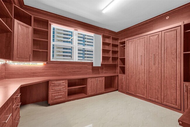 Building Photo - 3001 S Ocean Dr