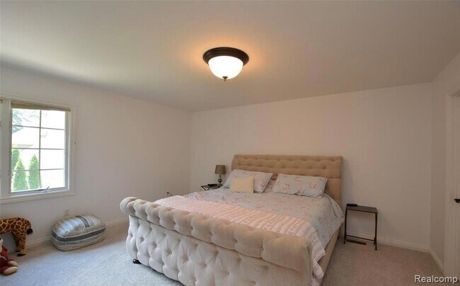 Building Photo - 23170 Inverness Ct