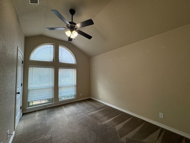 Building Photo - 6801 Deorsam Loop