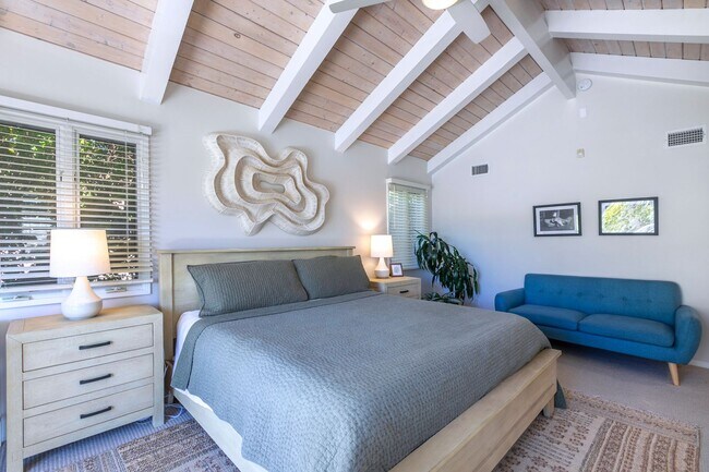 Building Photo - MODERN ARCHITECTURE W/ BEACH CHARM: BRIGHT & AIRY, 4BR3BA, 2-STORY HOME W/ OPEN & BRIGHT LIVING S...