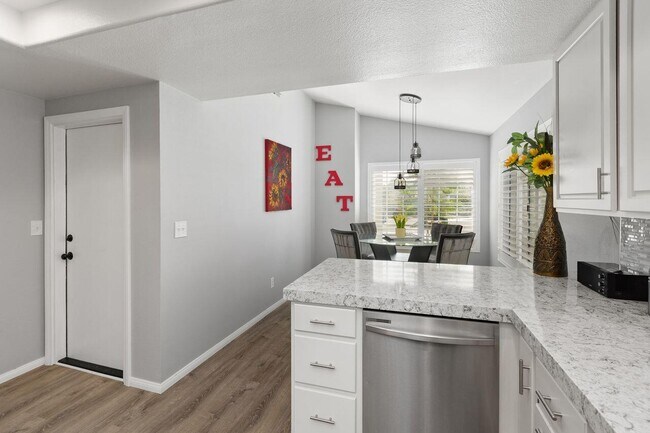 Building Photo - 77630 Cll Las Brisas W