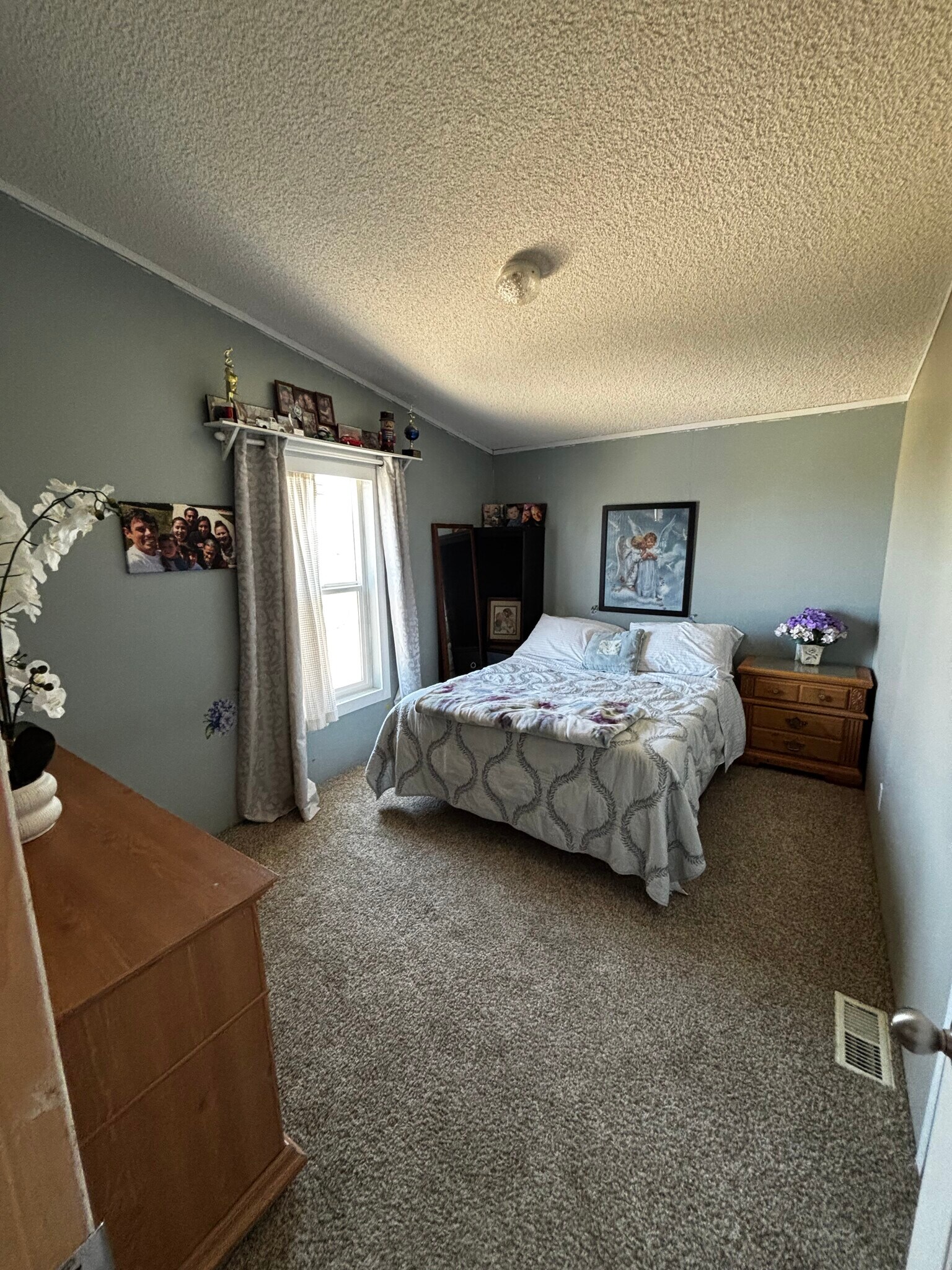 Bedroom 2 - 11026 Redwood Rd