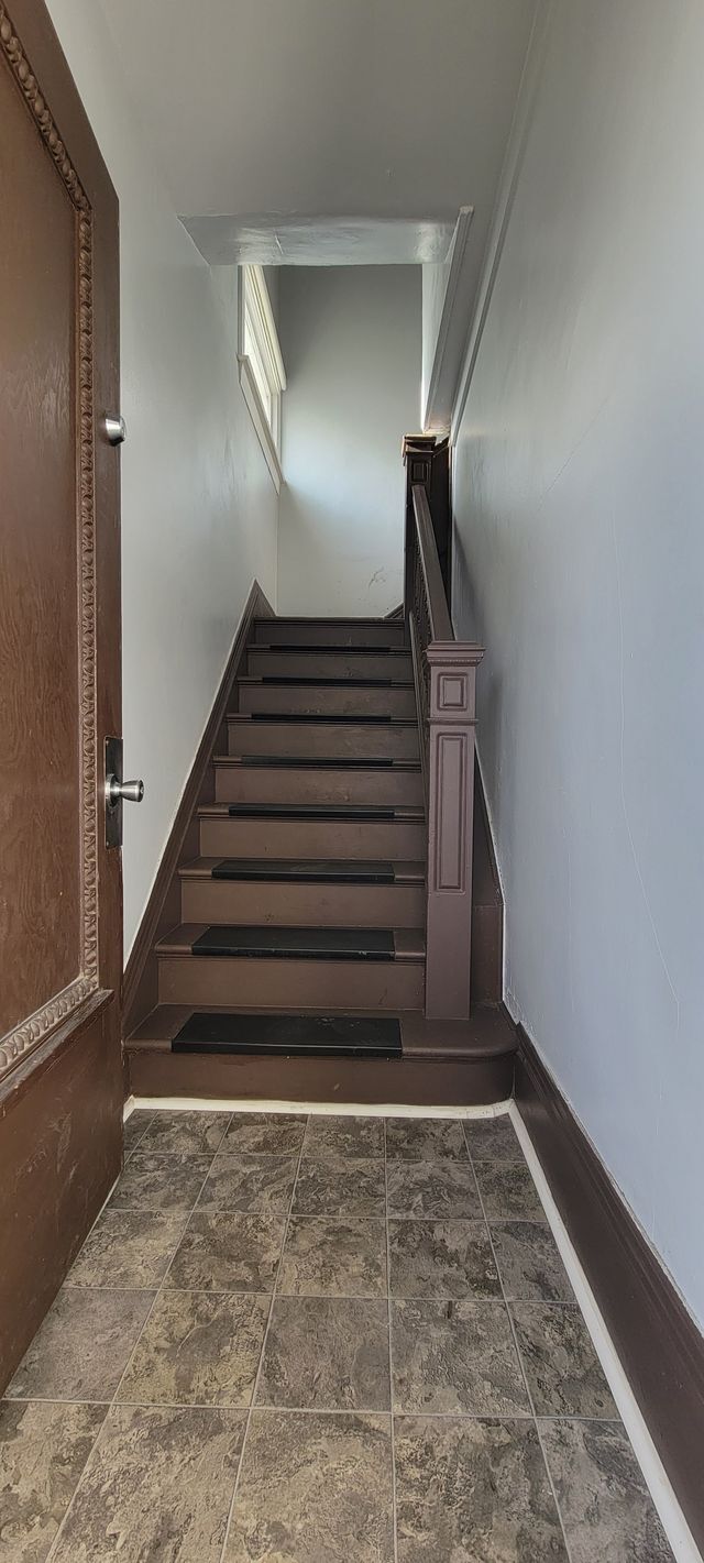 Building Photo - 68 E James St