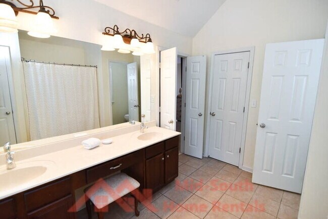 Building Photo - 1342 Harbor Park Dr