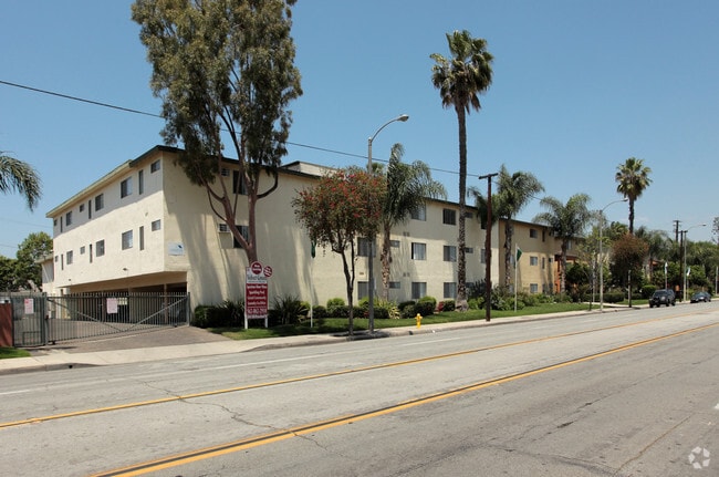 Building Photo - Velvet Green Apartments
