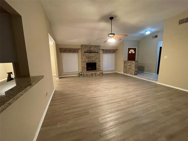 Primary Photo - 1103 W Castlewood Ave