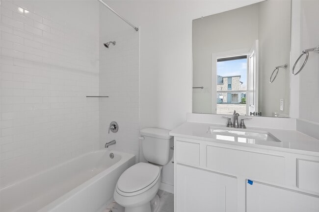 Building Photo - 16739 Lake Austin St