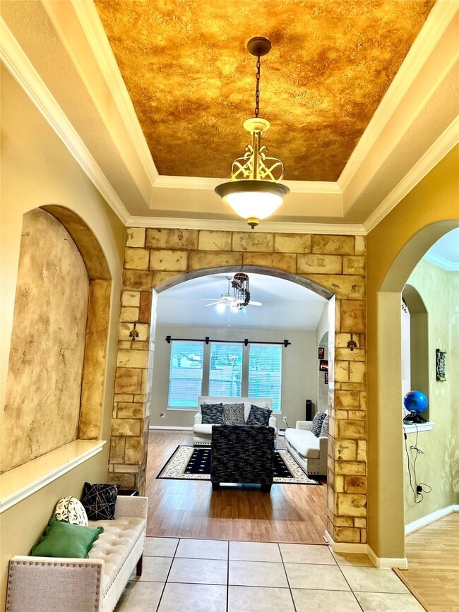 Building Photo - 26418 Meadow Dawn Ln