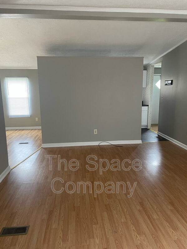 Building Photo - 7808 Toogoodoo Rd