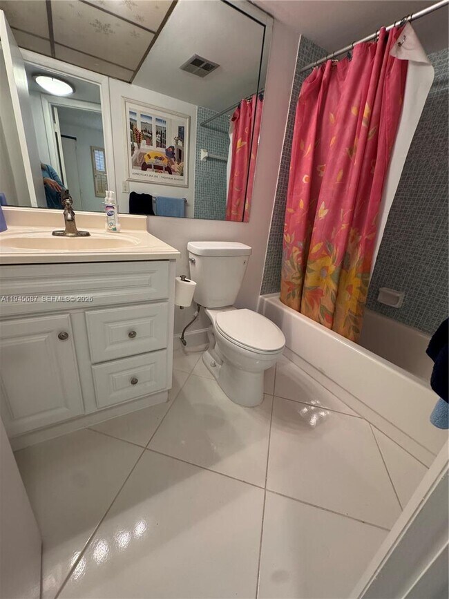 Building Photo - 8280 Sunrise Lakes Blvd