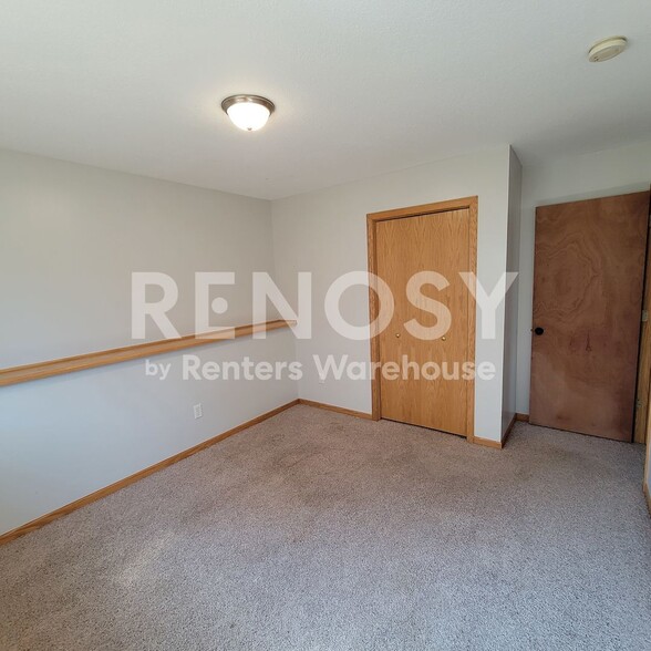 Building Photo - 1505 Harvest Ln