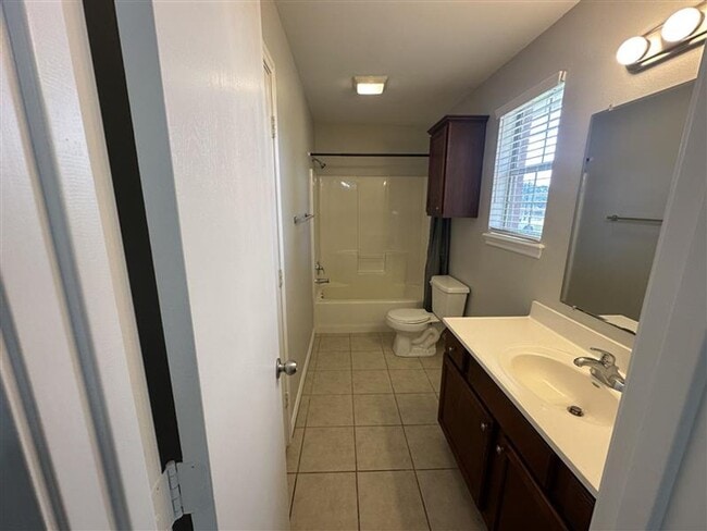 Building Photo - 17060 CR 191