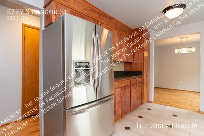 Building Photo - 5729 S Bangor St