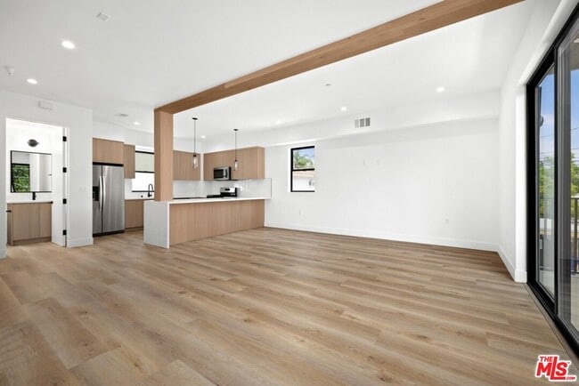 Building Photo - 5543 Calhoun Ave