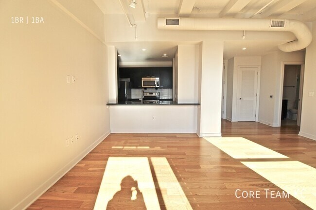 Building Photo - 217 W Pershing Rd