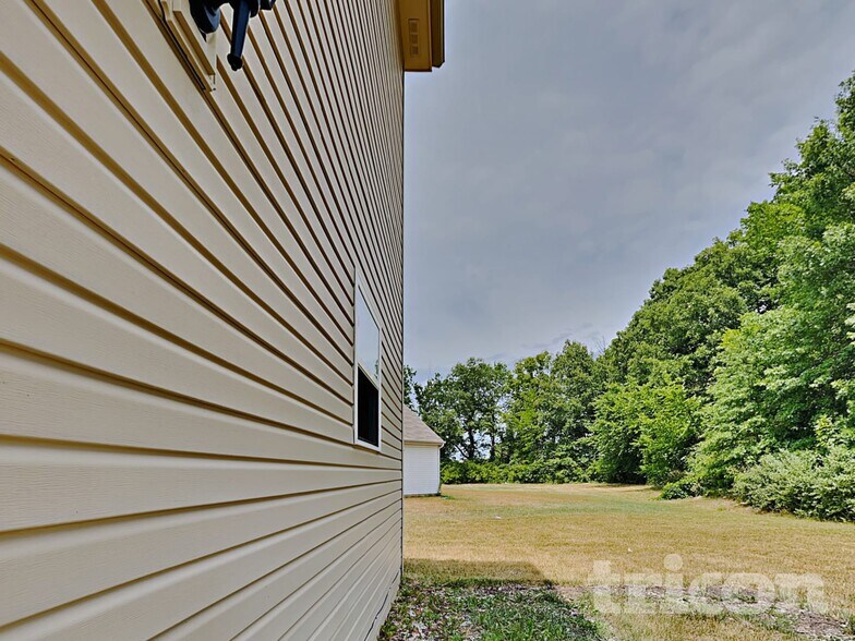 Building Photo - 2421 Ross Common Ct