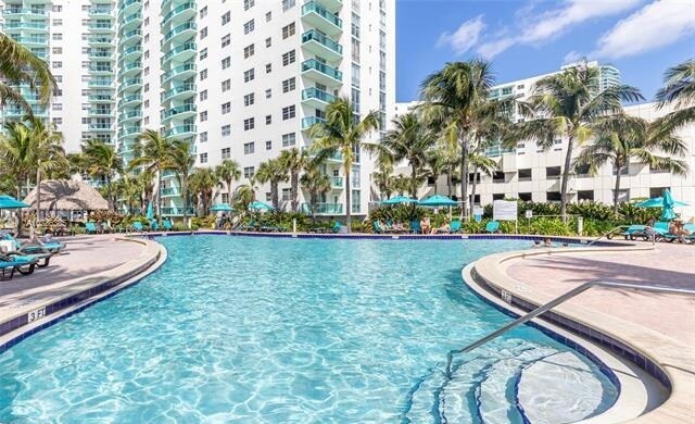 Building Photo - 3001 S Ocean Dr