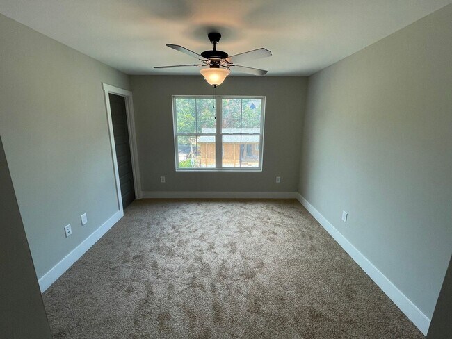 Building Photo - 249 Madison Heights