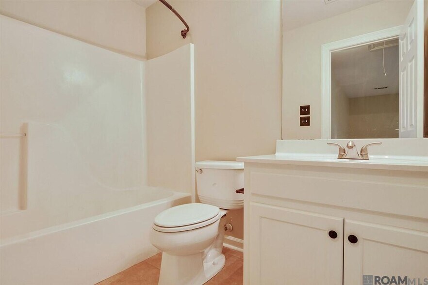 Building Photo - 5156 Stumberg Ln